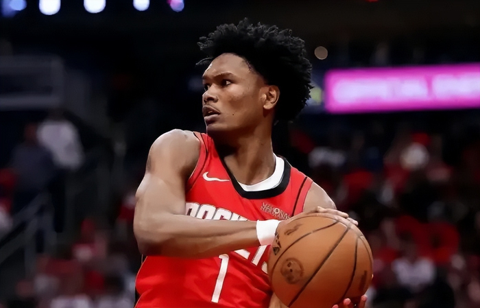 九游-火箭4小将再曝弊端！伊森阿门运球真垮，史密斯神经刀，申京撅腚|持球|阿尔佩伦-申京|艾米-乌度卡|费城76人队|泰雷塞·马克西_新浪体育_新浪新闻